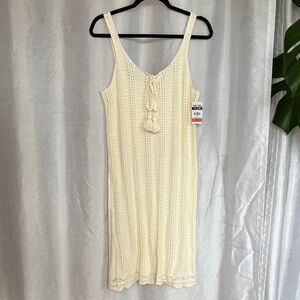 NWT Chic Sleeveless Crochet Dress with Tie